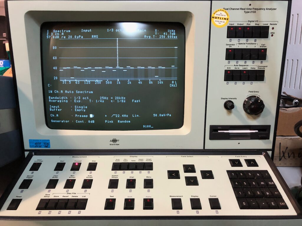 Bruel-Kjaer-Dual-Channel-Real-time-Frequenz-Analyzer-Type-2133